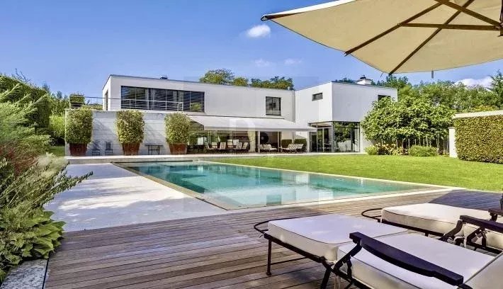 Contemporary villa in Vandoeuvres — Vandoeuvres