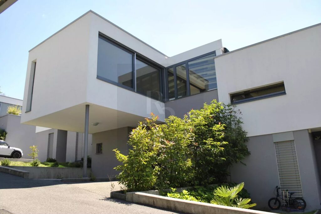 Contemporary terraced house in Hermance — vendu à Hermance