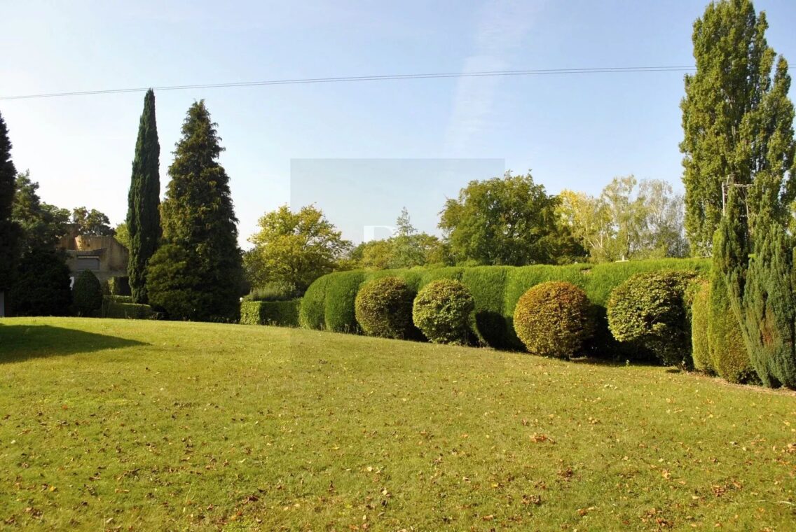 Superb building land — Vésenaz