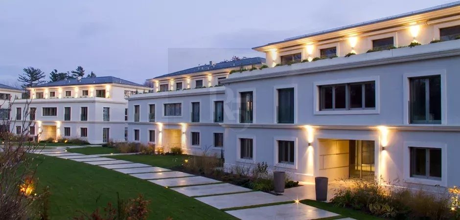 Exceptional waterfront apartment — Saint-Prex