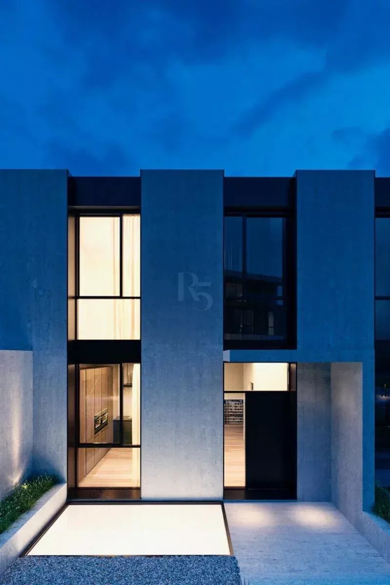 Magnificent 244m2 livable townhouse in the heart of Champel — Genève