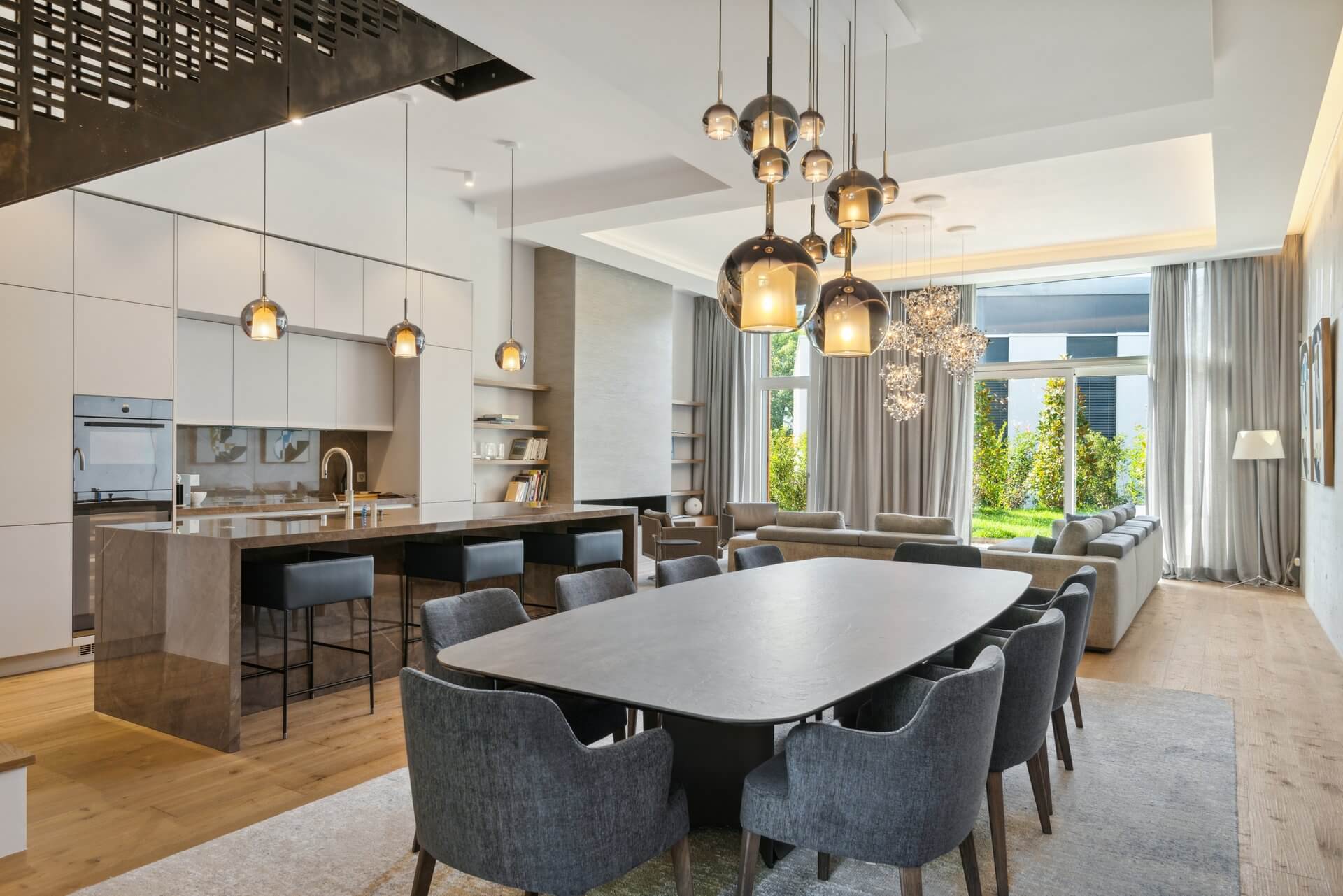 Appartement triplex de luxe à Champel, 330m2, terrasses, piscine toiture, cave à vin, cigar lounge, hauteur sous plafond 3m50