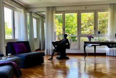 Spacious and bright 225 m2 apartment in the verdant Petit-Saconnex