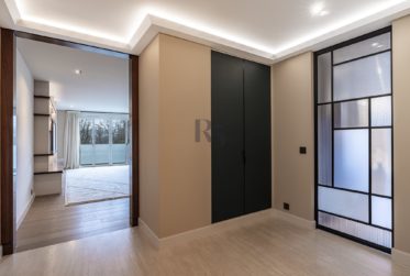6 Rooms Flat