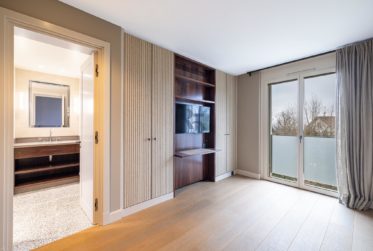 6 Rooms Flat